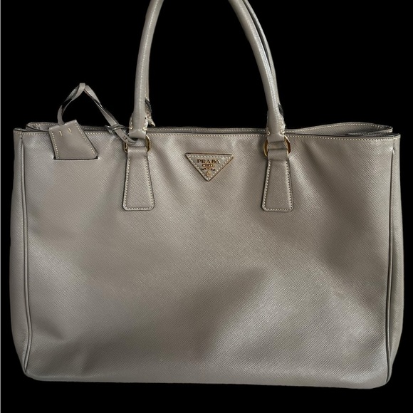 Large Prada Khaki color Leather Saffiano Tote Bag - Picture 1 of 12